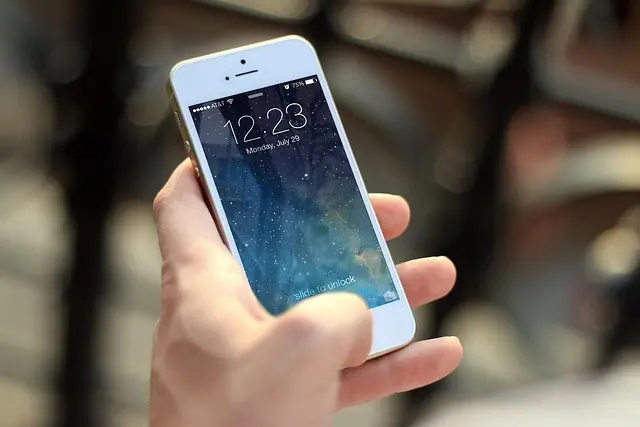 Top Mobile Phone Trends Transforming User Experience