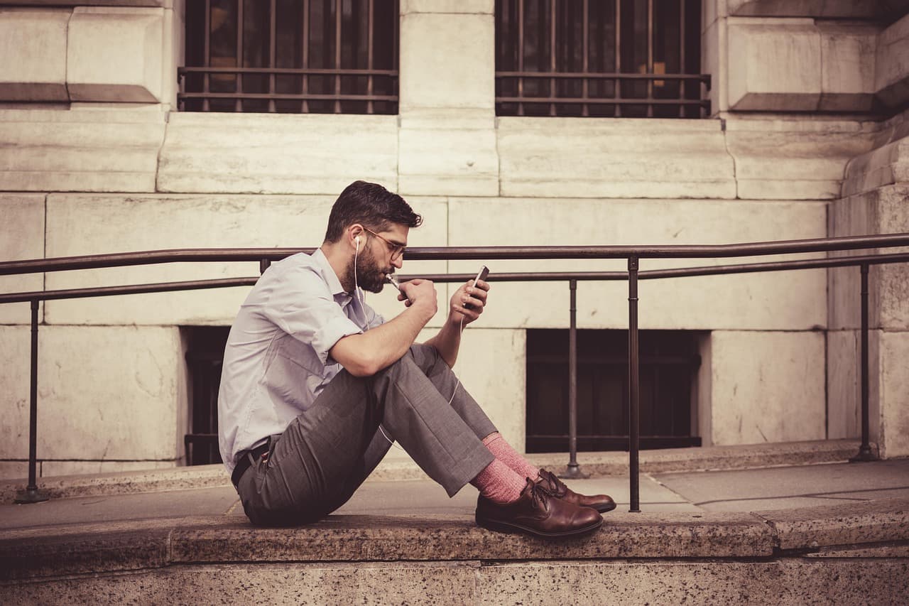The Best Accessories to Enhance Your Smartphone Experience